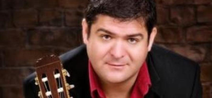 Javier de los Santos, guitar
